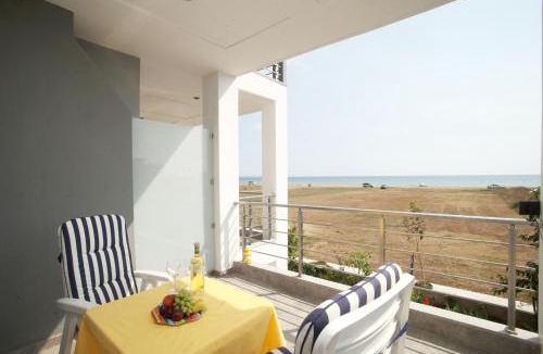 Paralia Dionysiou Apartment | See to Sea apartments