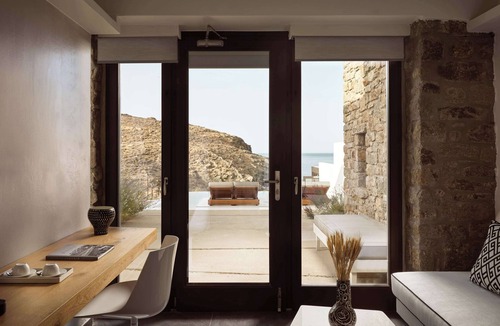 Xilokeratidi Resort | Semeli Coast Mykonos, Curio Collection by Hilton