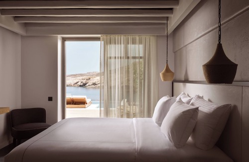 Xilokeratidi Resort | Semeli Coast Mykonos, Curio Collection by Hilton