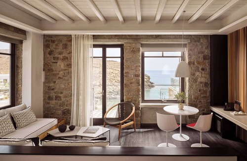 Xilokeratidi Resort | Semeli Coast Mykonos, Curio Collection by Hilton