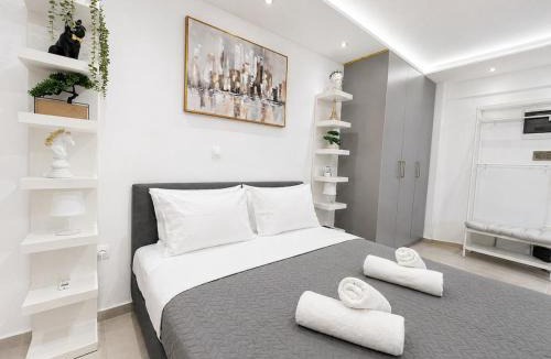 Athens Apartment | Semi-Basement Studio in Authentic Athens -by ΜΡS