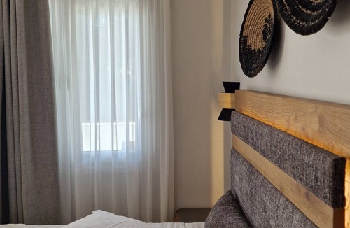 Adamas Hotel | Semiramis Hotel Deluxe Triple Room