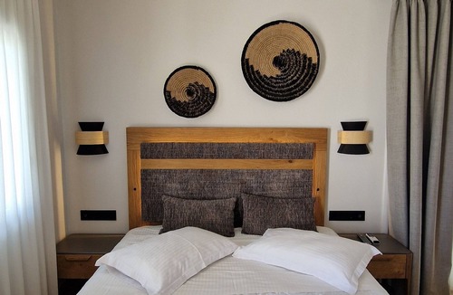 Adamas Hotel | Semiramis Hotel Deluxe Triple Room