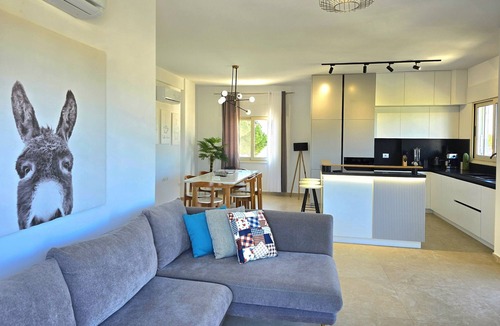 Ishem Apartment | Serenity Penthouse, Lalzit Bay, Albania