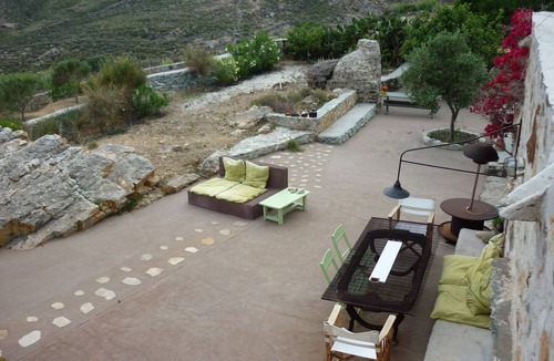 Serifos House | Serifos The Writer's Home, an off grid treat, 3min walk down to the beach Karavi
