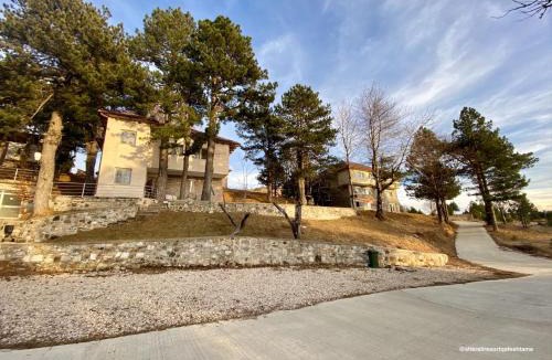 Cudhi Hotel | Shkreli Resort Qafeshtame