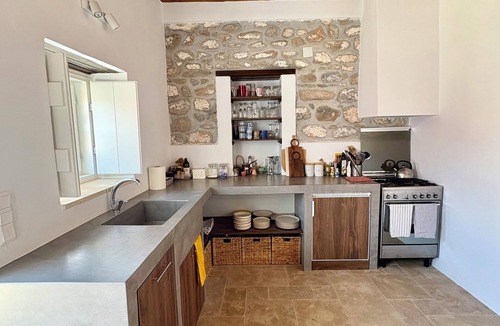 Idhra Villa | Siena House Hydra - Renovated in 2026