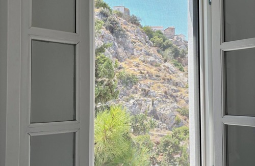 Idhra Villa | Siena House Hydra - Renovated in 2026