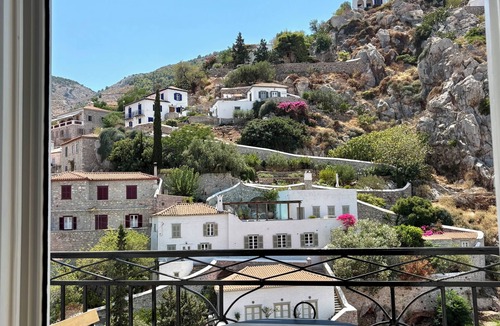 Idhra Villa | Siena House Hydra - Renovated in 2026