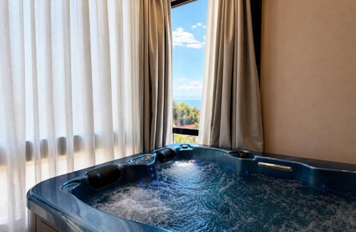 Qeparo Hotel | Sienna mare hotel