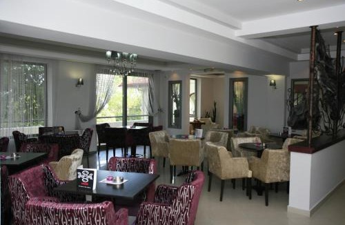 Chalkidona Hotel | SKG Assembly Β&Β Hotel