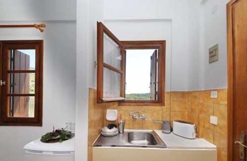 Stafylos Apartment | Skopelos Evergreen Apartments 2
