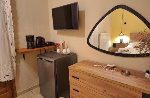 Kala Nera House | Skourgias Rooms