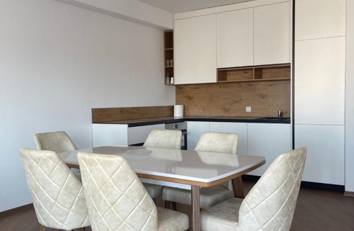 Kolovicë Apartment | Sky Line Apartm in City Center, 3BR, Free Parking