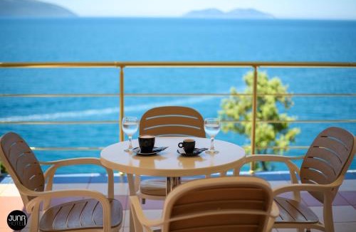 Orikum Hotel | Skyhill Rooms and Suites