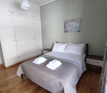Kinosargous Apartment | Skyline Athens