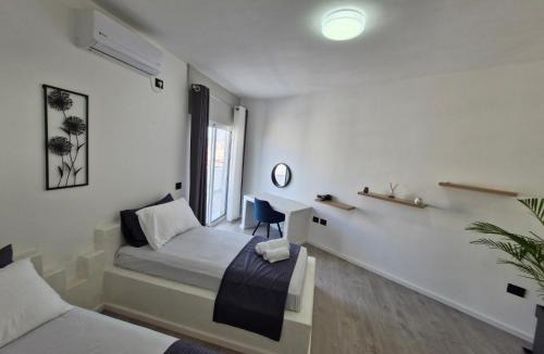 Durres Villa | Skyline Penthouse Wrap-Around Terrace & Outdoors Jacuzzi