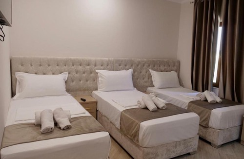Kamez Hotel | Sofra e Vjeter Restaurant and Guesthouse
