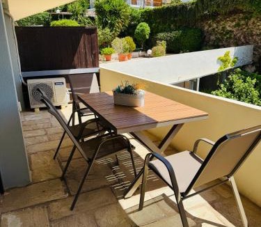 Saronida Apartment | Sophia's apartment