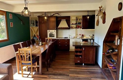 Restelicë Villa | Spacious 4-bedroom villa in marvelous Mavrovo with AC