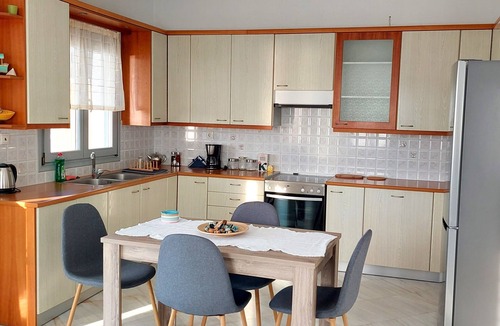 Paros Apartment | Spacious apartment with sea view