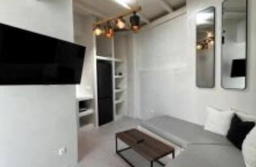 Naousa Hotel | Spacious Deluxe Double Room in the Heart of Naousa