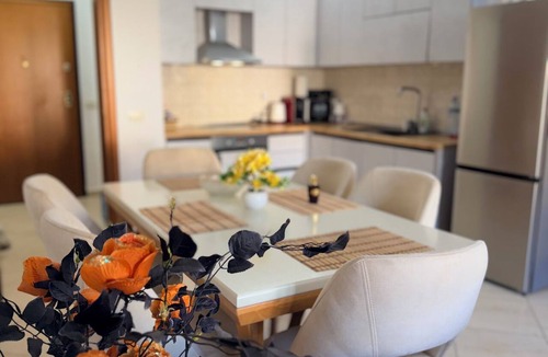 Qender Apartment | Spacious SeaView Apartment in the heart of Saranda