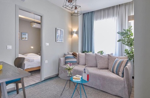 Monastiraki Apartment | Spacious Suite w. huge balcony + Acropolis view