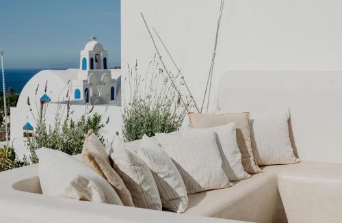 Oia Bed & Breakfast | Spitia Santorini Villa Collection