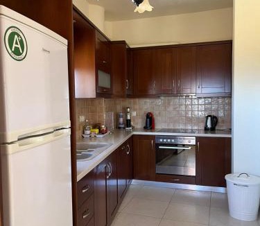 Kamilari Apartment | Spitiko