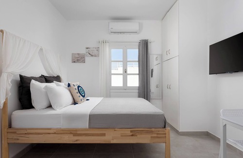 Naousa Hotel | Standard Suite, Palma Elegant Suites