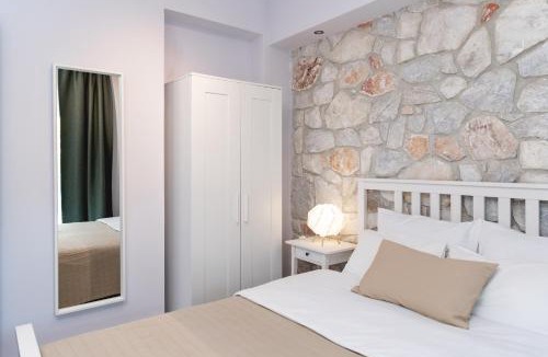 Haniotis Apartment | Stay By the Sea Apartment