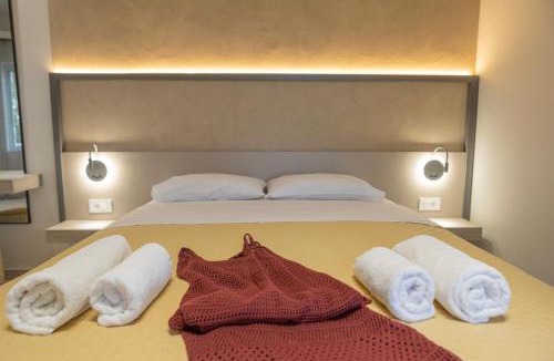 Agia Marina Apartment | Stefanie Studios
