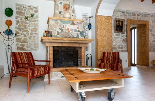 Faistos House | Stone Cottage