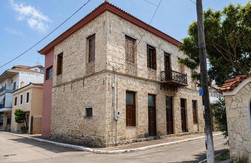 Filiatra House | Stone House Central Filiatra - 7min from the Beach