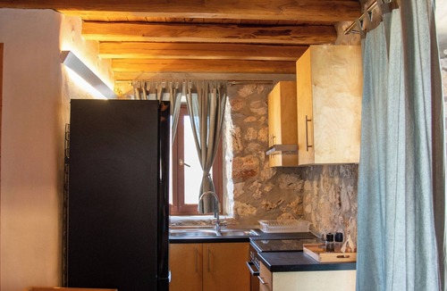 Skala House | Stone house next to the Sea on Arki island
