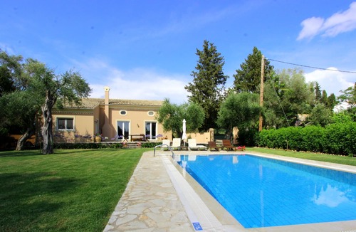Corfu Town Villa | Stone Rose Villa Charming, farmhouse with pool