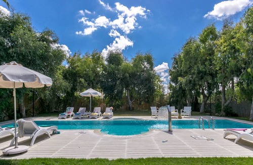 Analipsi Villa | Stone villa at 3 minutes from beach