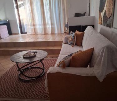 Galaxidi Apartment | STUDIO Θαλλώ Thallo