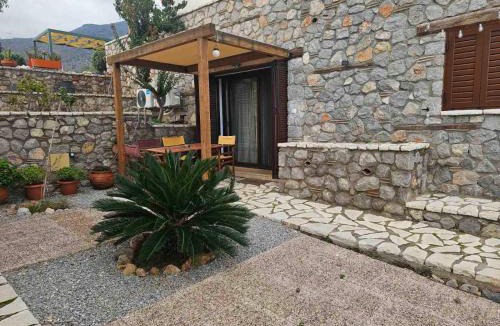 Galaxidi Apartment | STUDIO Θαλλώ Thallo