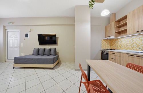 Sivota Apartment | Studio Apartment '5' with Shared Garden, Wi-Fi and Air Conditioning