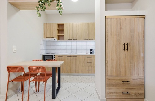 Sivota Apartment | Studio Apartment '6' with Shared Garden, Wi-Fi and Air Conditioning