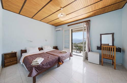 Apraos Apartment | Studio Apartment 'Apraos Bay Hotel 13' with Sea View, Wi-Fi and Air Conditioning