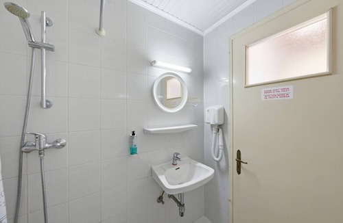 Apraos Apartment | Studio Apartment 'Apraos Bay Hotel Room 2' with Sea View, Wi-Fi, and Air Conditioning