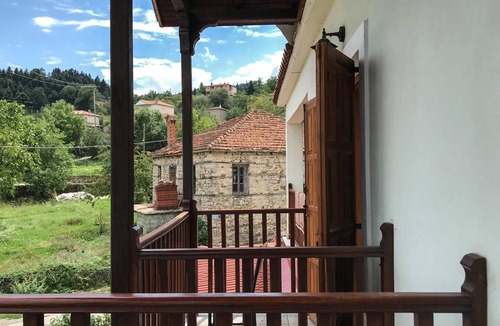 Lake Plastiras Apartment | Studio Apartment 'Hotel Antigoni - Double Room 1' with Lake View, Wi-Fi and Air Conditioning