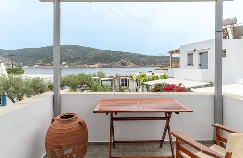 Vathi Apartment | Studio Apartment 'Sifnos 2' with Sea View, Wi-Fi and Air Conditioning