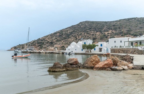 Vathi Apartment | Studio Apartment 'Sifnos 4' with Sea View, Wi-Fi and Air Conditioning