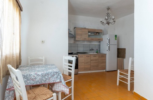 Sifnos Apartment | Studio Apartment 'Sifnos 7' with Sea View, Wi-Fi and Air Conditioning