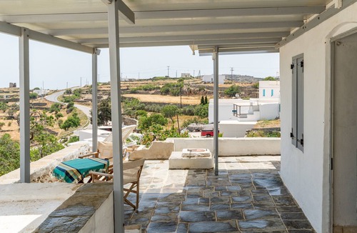 Sifnos Apartment | Studio Apartment 'Sifnos 7' with Sea View, Wi-Fi and Air Conditioning
