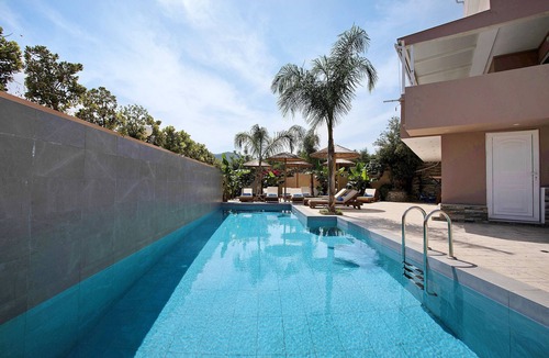 Alikanas Apartment | Studio Apartment "Villa Dionysia Studio S7" with Shared Pool, Shared Terrace & Wi-Fi